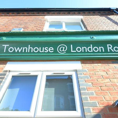 Townhouse Plus @ London Road Stoke Luaran gambar