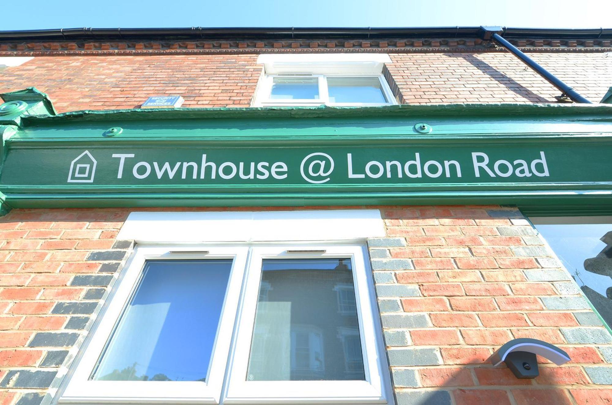 Townhouse Plus @ London Road Stoke Luaran gambar